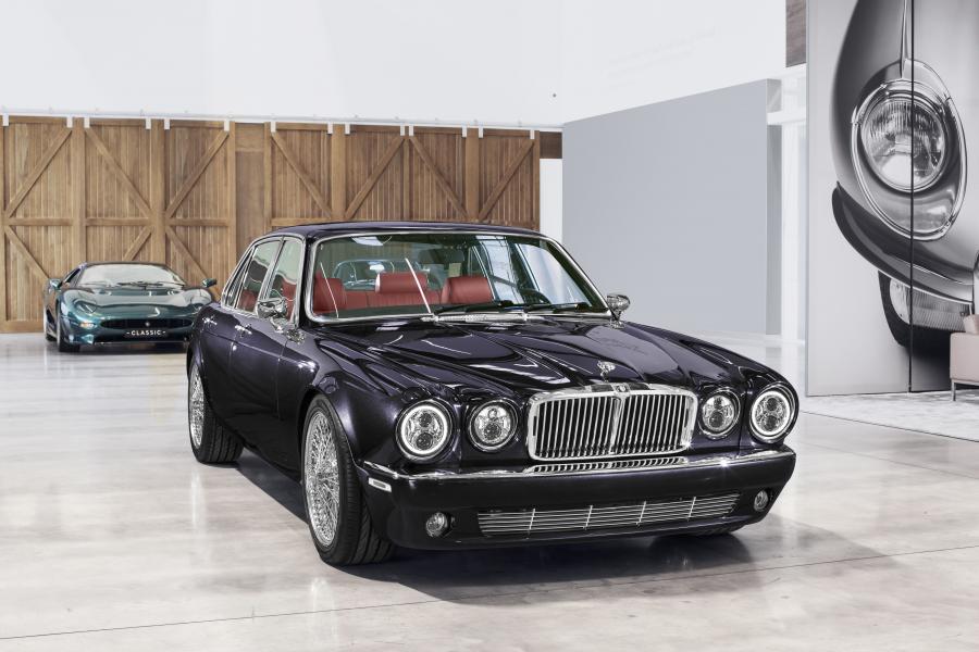  Jaguar XJ6 by Jaguar Land Rover Classic (Series III) 2018 года  (фото 1 из 13)